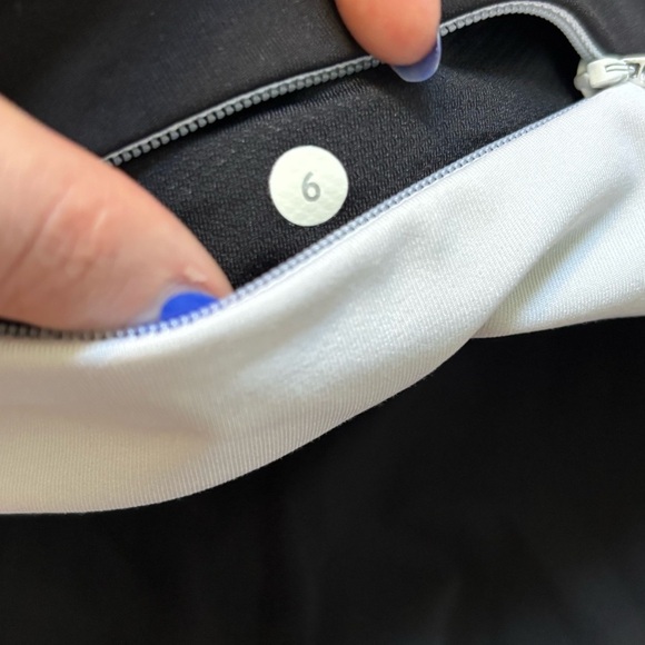 Lululemon Speed Tight II Full-On Luxtreme Black / White Womens Size 6 Pocket - Picture 8 of 8